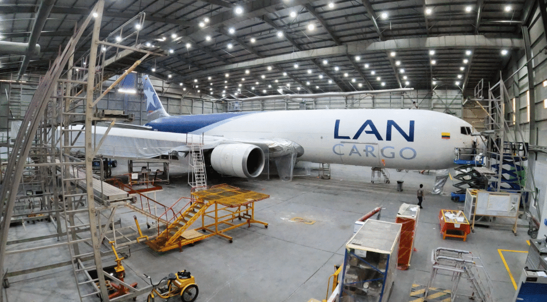 The last plane with LAN livery now flies in LATAM colors